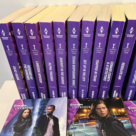 Lot of 22 "Harlequin Intrique" Paperback Romance Novels - Excellent condition! - Picture 2 of 7
